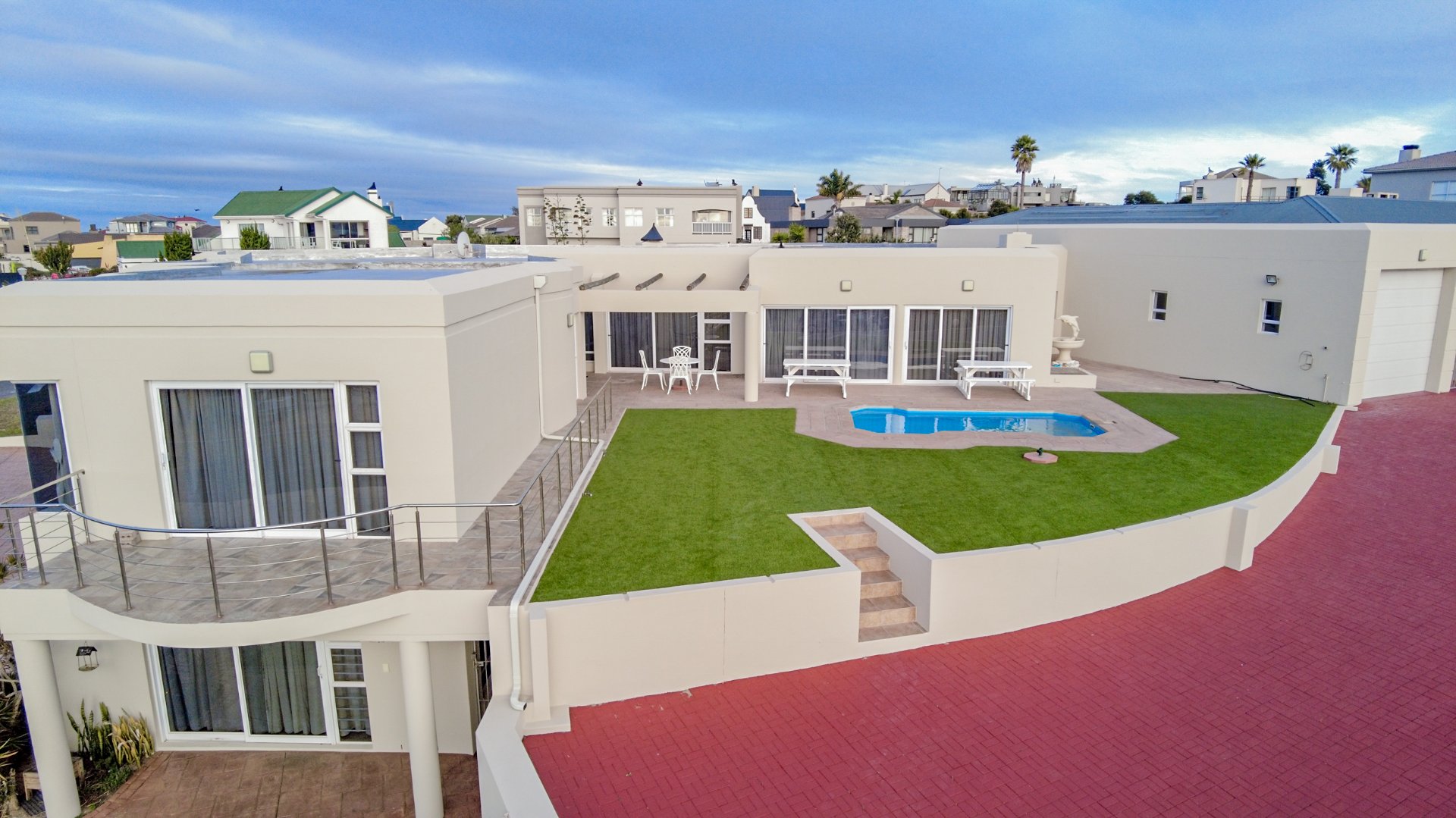 6 Bedroom Property for Sale in Myburgh Park Western Cape